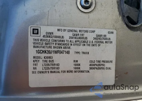 1998 Chevrolet Gmt-400 K3500 z USA, uszkodzony, nr VIN 1GCHK39J1WF047148